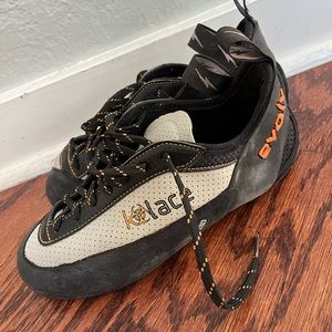 Evolve Climbing Shoes